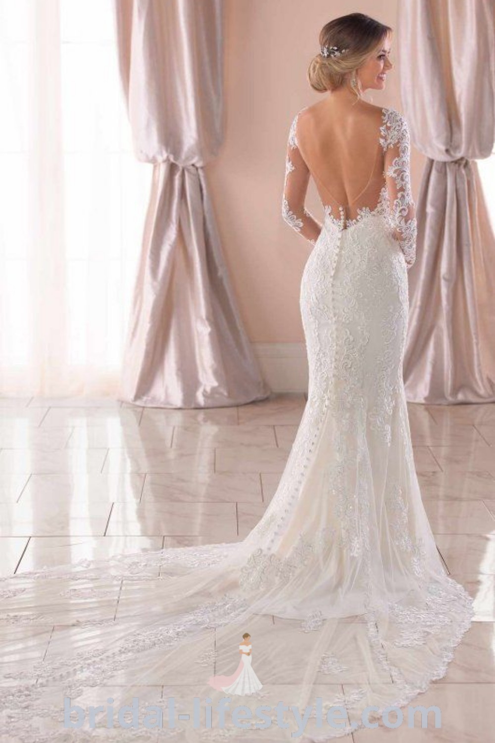 An elegant mermaid wedding dress with sleeves, ideal for dreamy brides seeking a romantic aesthetic. Featuring beautiful lace details and a sleek silhouette, it