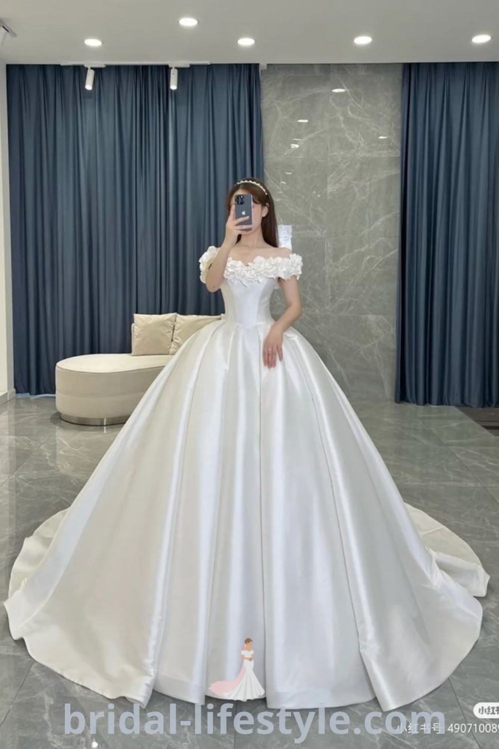 An elegant long sleeve Korean wedding dress, featuring a charming design suited for classy brides. This stunning gown embodies the best in bridal trends and aesthetics for the special day. Explore more at bridal-lifestyle.com.